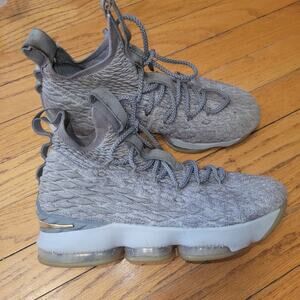 Nike Lebron 15 XV Wolf Gray Gold Size 7Y/ 8.5 Women Basketball Sneakers